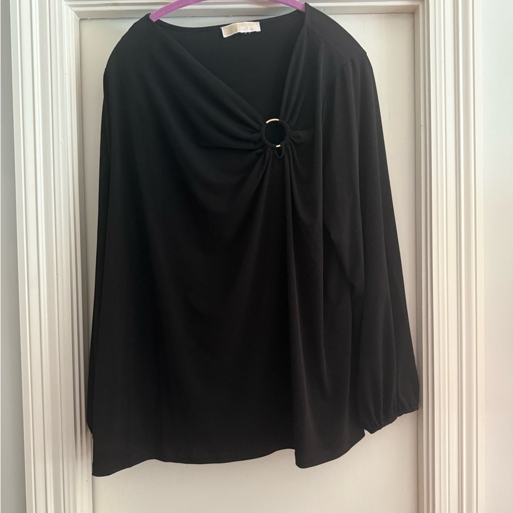 Michael Kors women’s plus size 3X Black Long Sleeve shirt gold metal Ring accent
